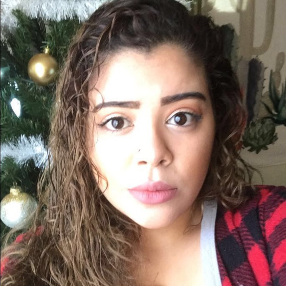 Meet your Posher, Yari